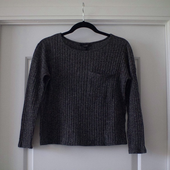 Forever 12 small slight crop sweater - Picture 1 of 6